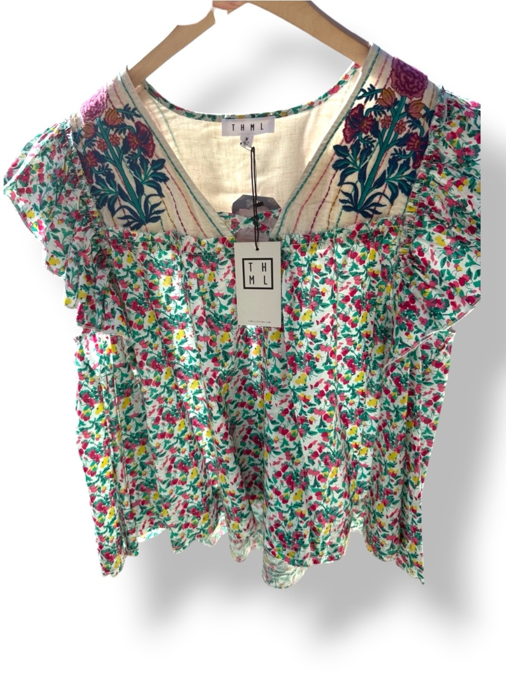 NWT‎ THML Top Floral Embroidered Flutter Sleeve Blouse Pink, Red Green Cream M L